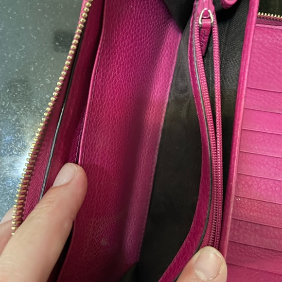 Gucci Embossed Logo SoHo Zippy Grain Leather large wallet Fuchsia pink - Picture 11 of 14